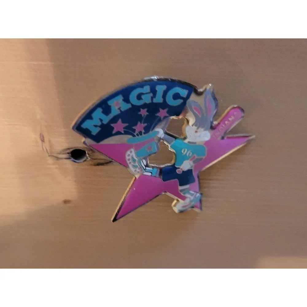 VINTAGE Magic Indiana‎ Bugs Bunny 96 Olympics Pin Collectible Lapel Brooch